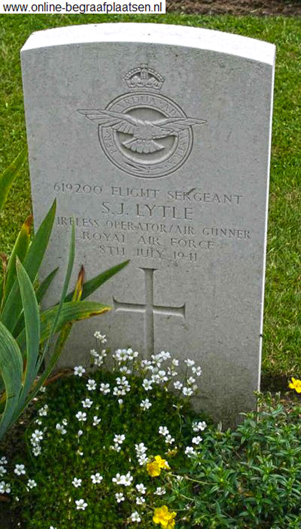 Flight Sergeant Samuel John Lytle headstone