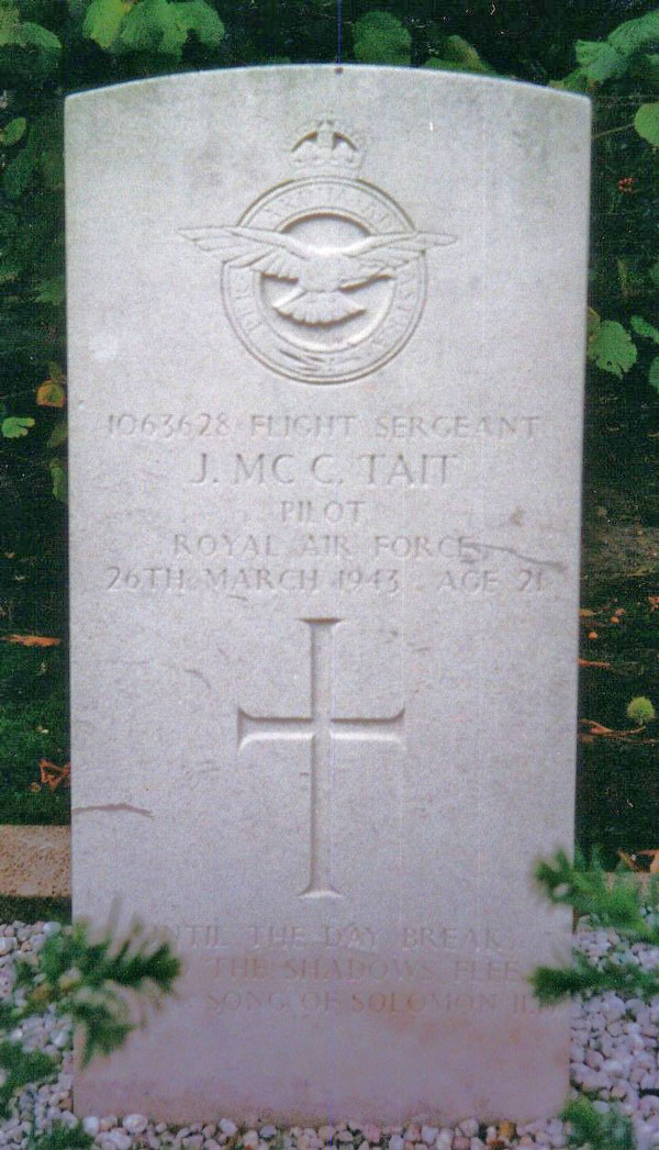 Flight Sergeant John Tait in Doetinchem (Loolaan) General Cemetery